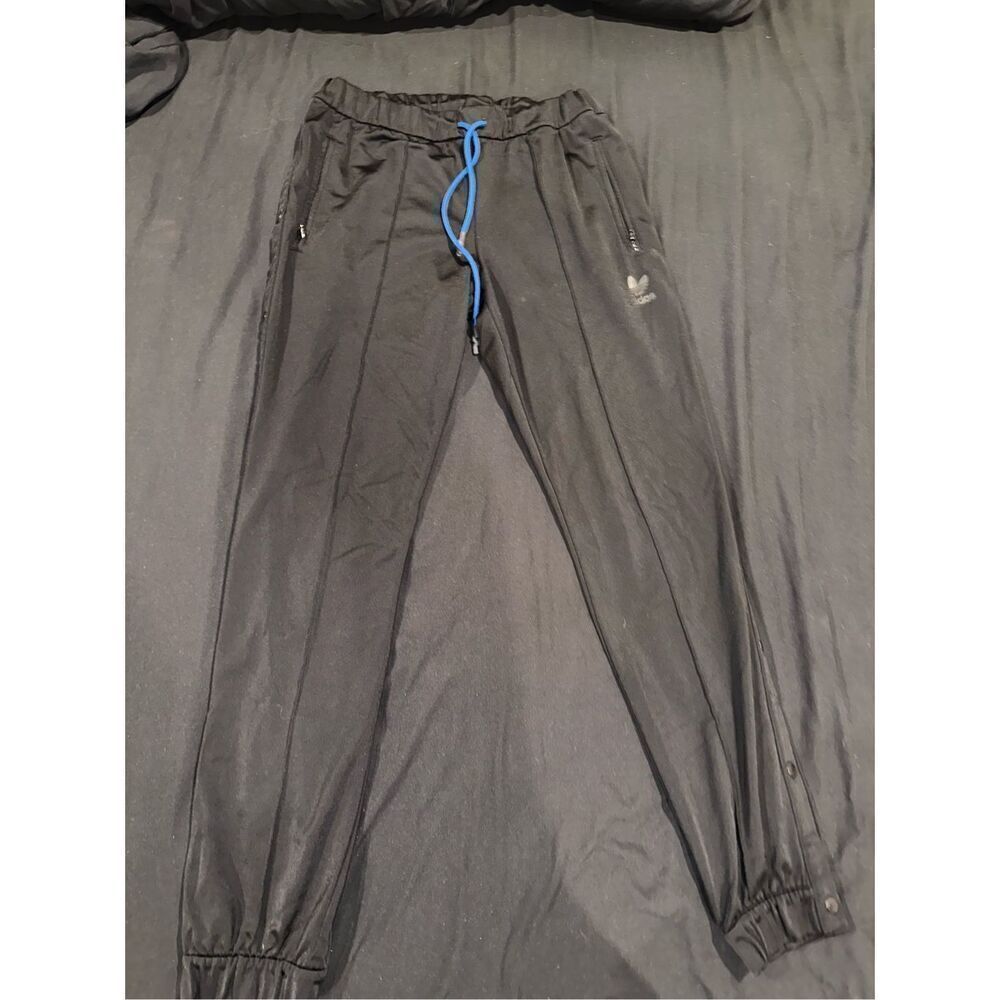Women’s XS black adidas sweatpants